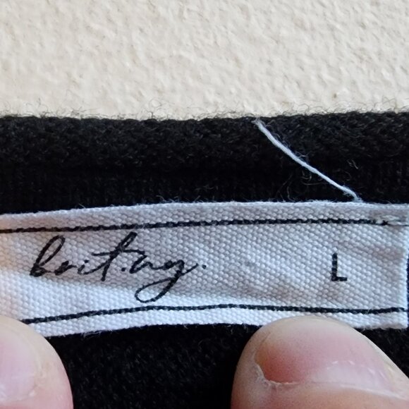 brit.ny Black Stars Hearts Scoop Neck Sweater Size Large - Picture 8 of 14